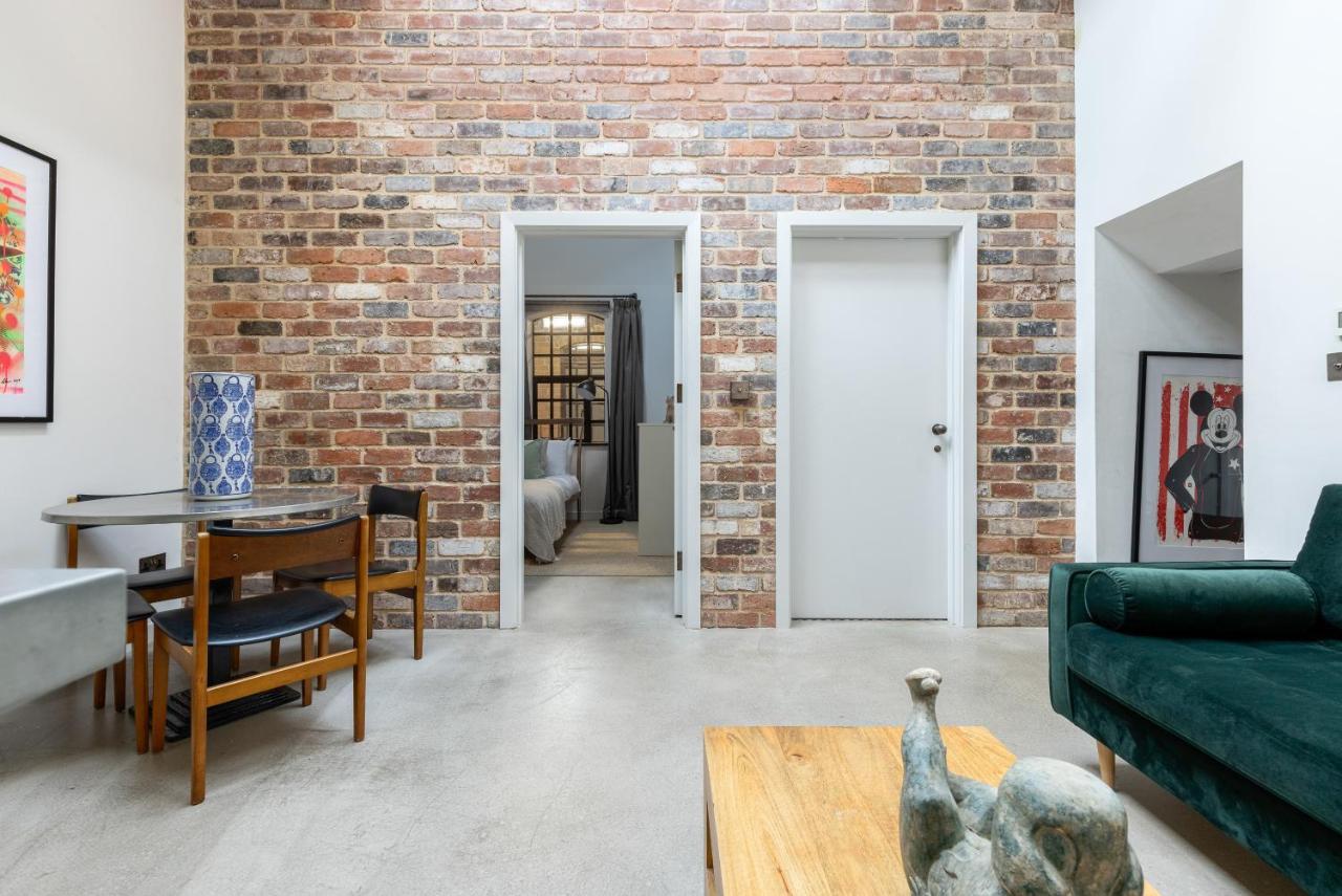 Do Not Use Apartment Birmingham Bilik gambar
