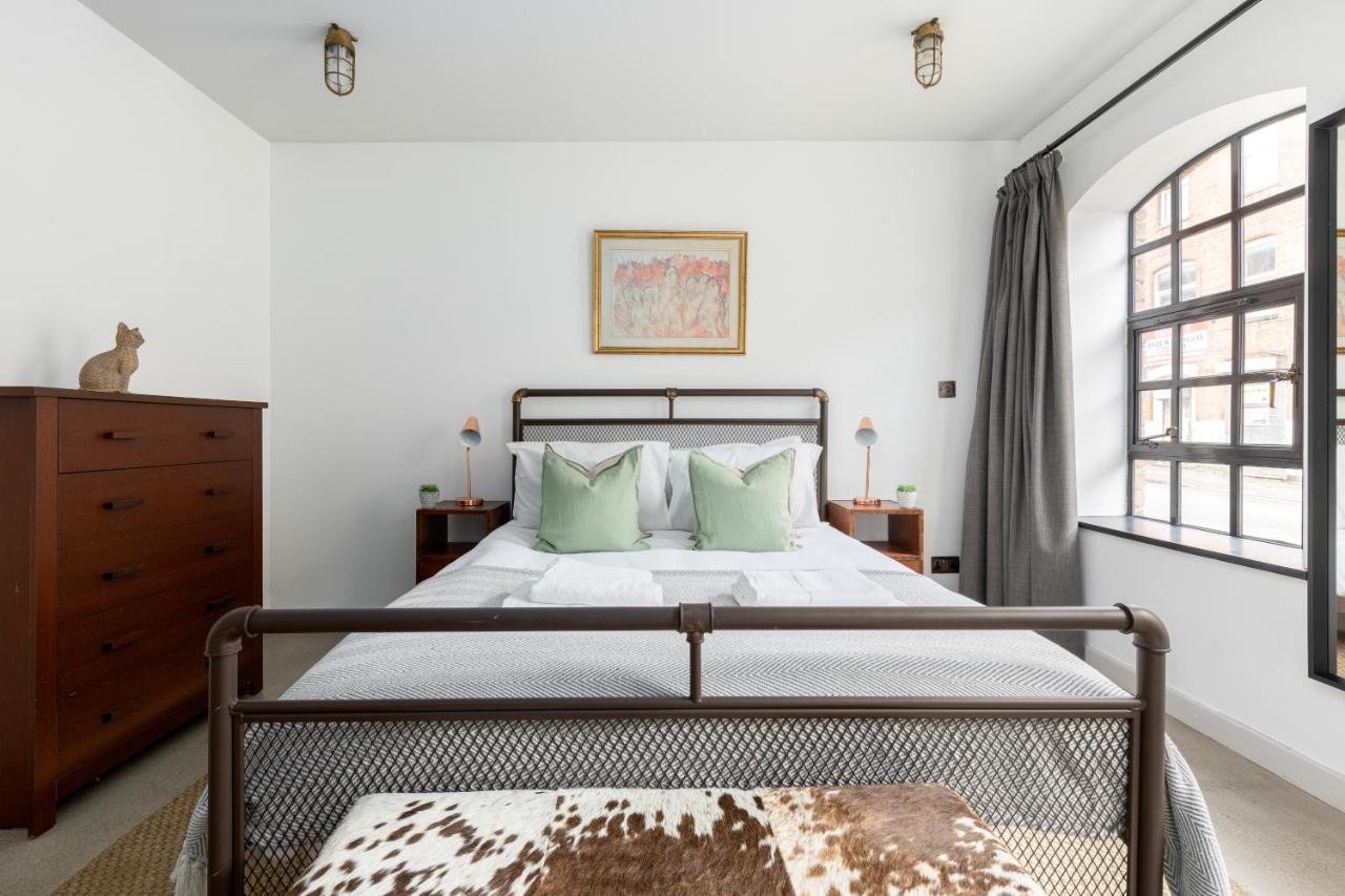 Do Not Use Apartment Birmingham Bilik gambar